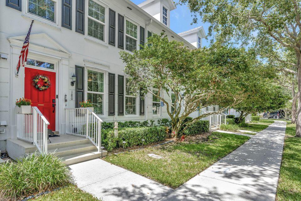 180 Freeport Dr Jupiter, FL 33458