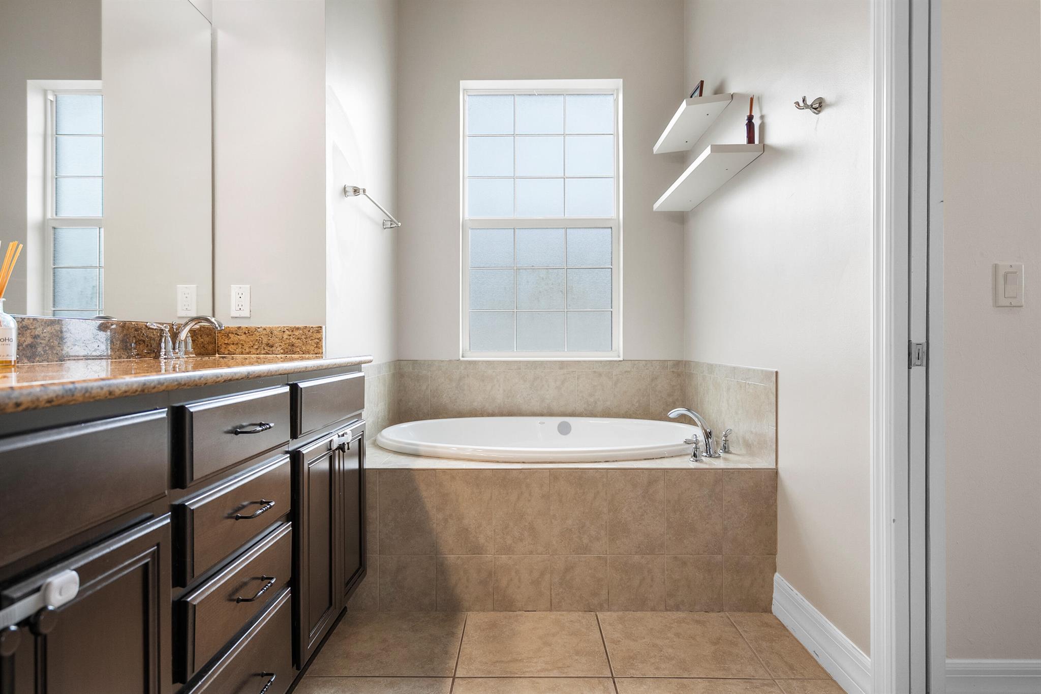 2719 Wymberly Dr Jupiter, FL 33458