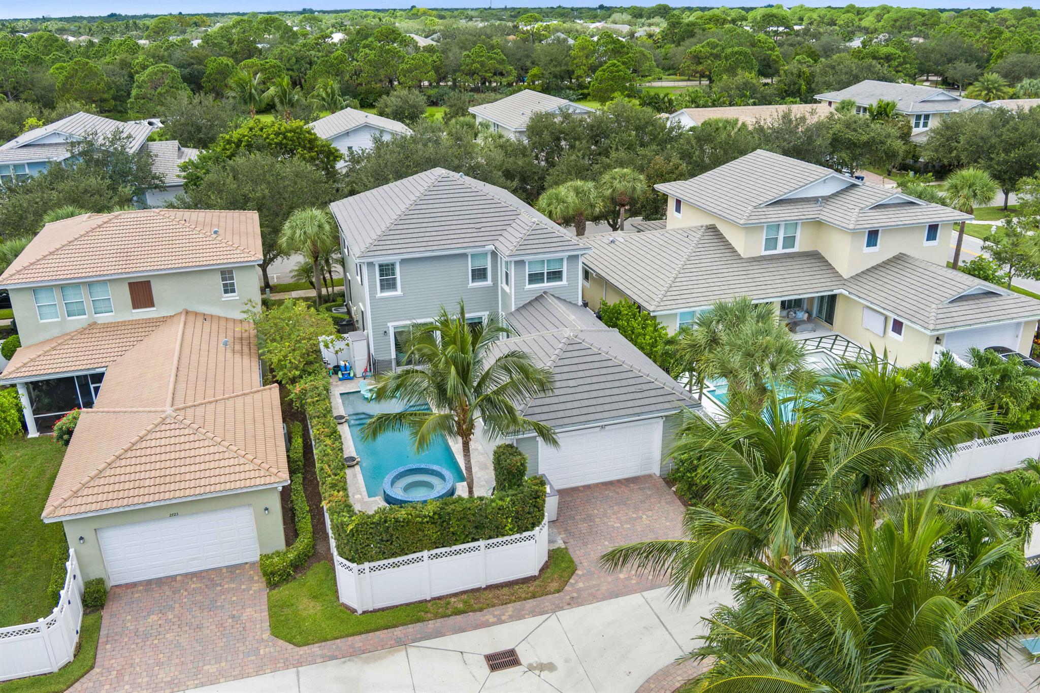 2719 Wymberly Dr Jupiter, FL 33458