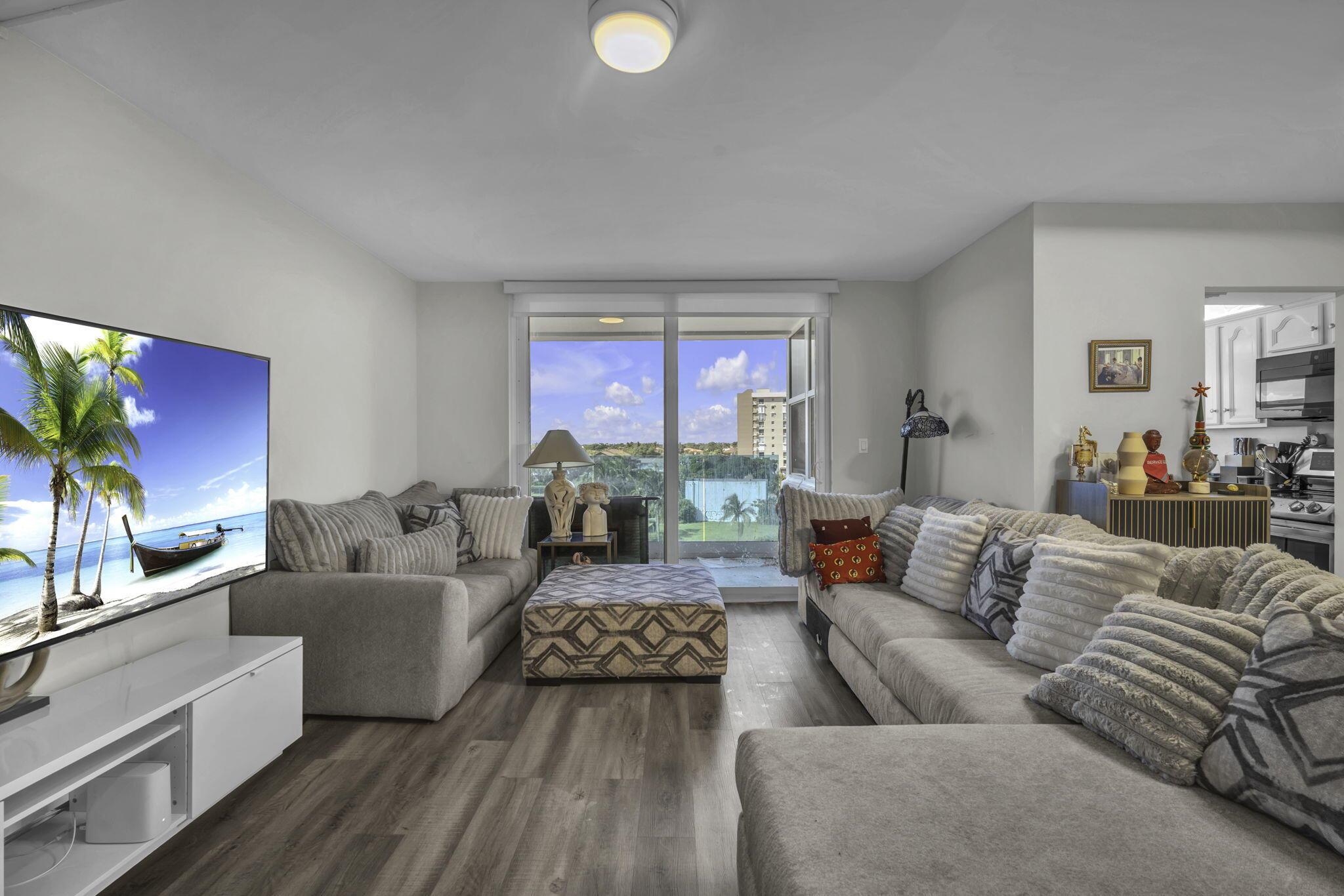 2639 N Riverside Dr #505 Pompano Beach, FL 33062