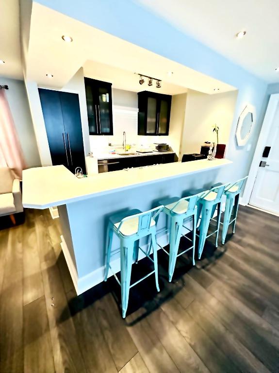 2424 NE 9th #112 Fort Lauderdale, FL 33304