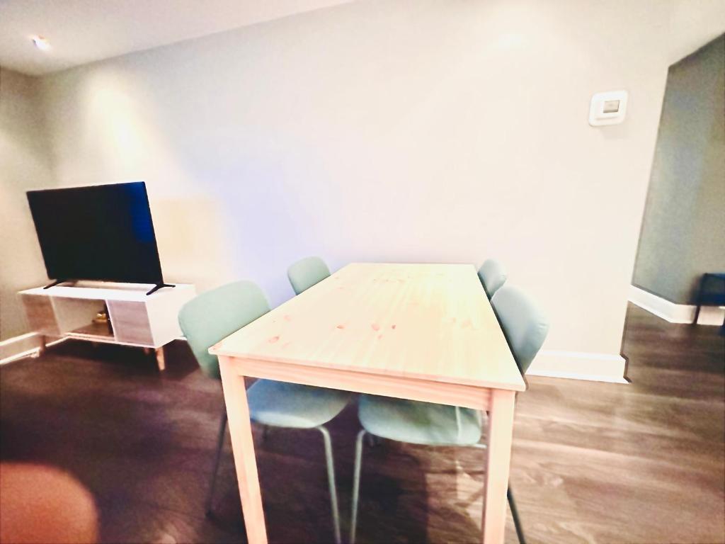 2424 NE 9th #112 Fort Lauderdale, FL 33304