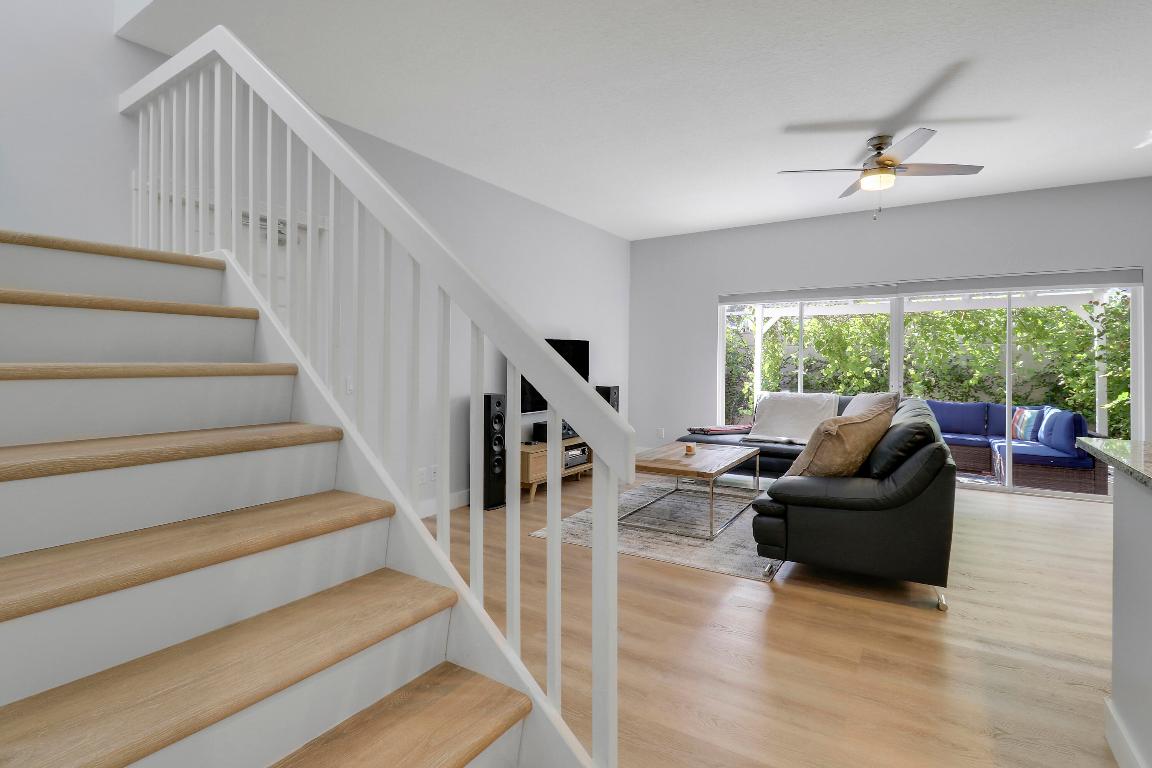 18 Tall Oaks Tequesta, FL 33469