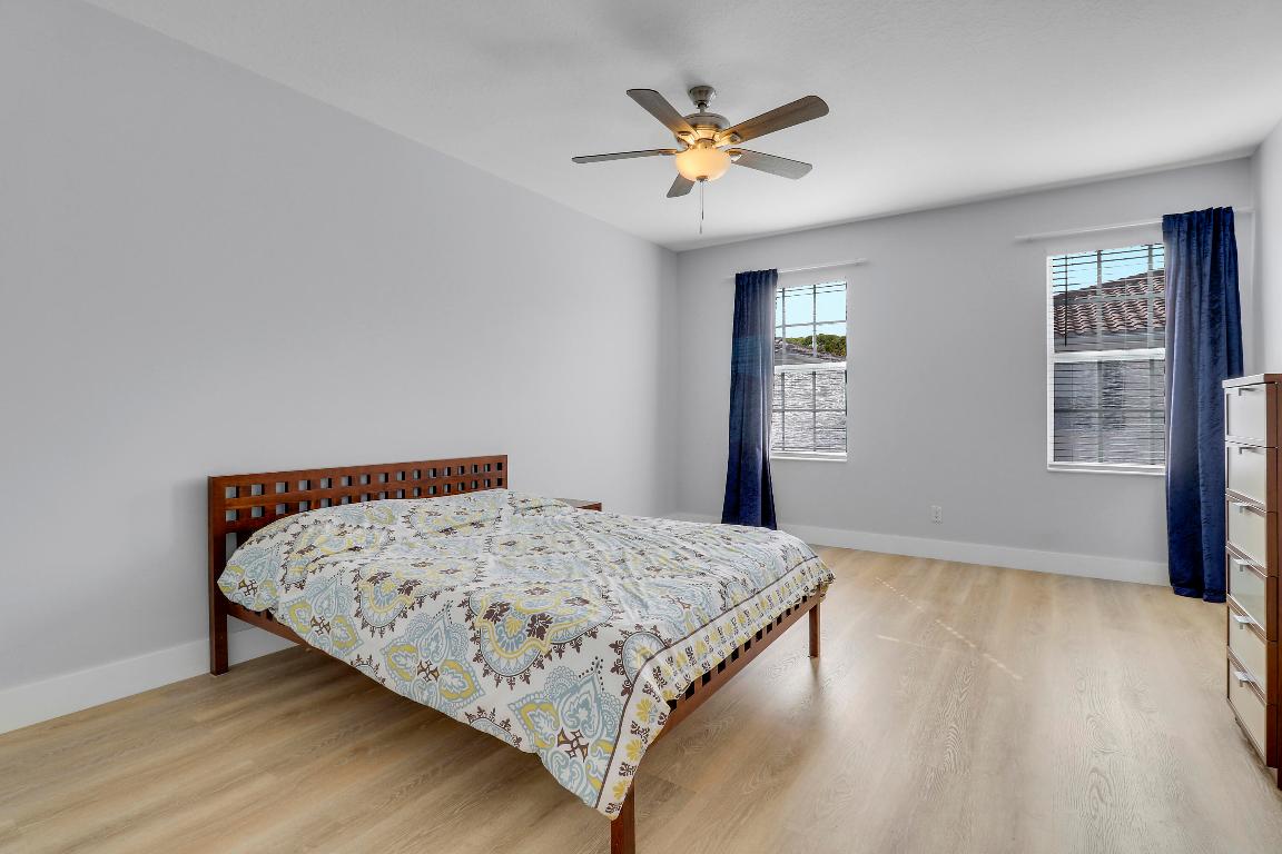 18 Tall Oaks Tequesta, FL 33469