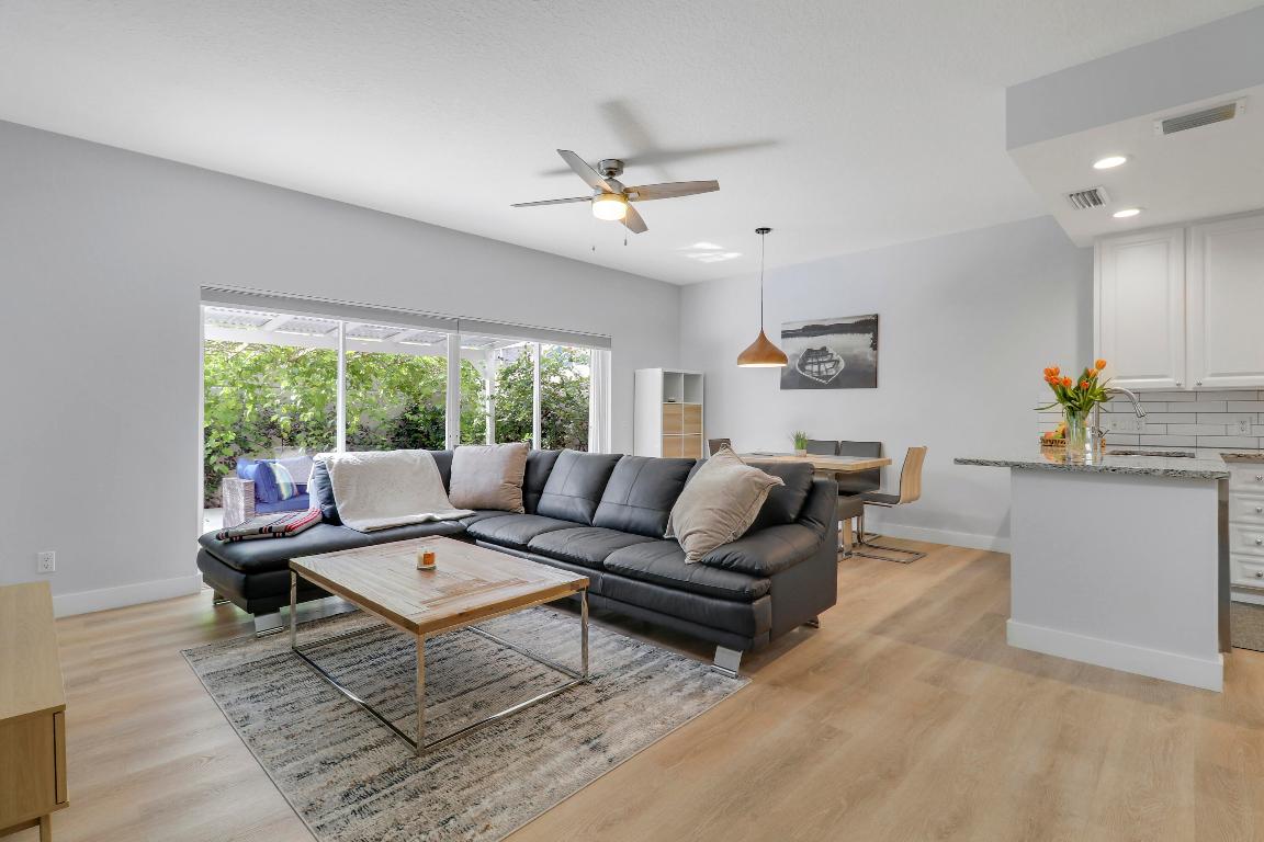 18 Tall Oaks Tequesta, FL 33469