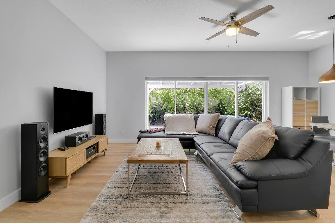 18 Tall Oaks Tequesta, FL 33469