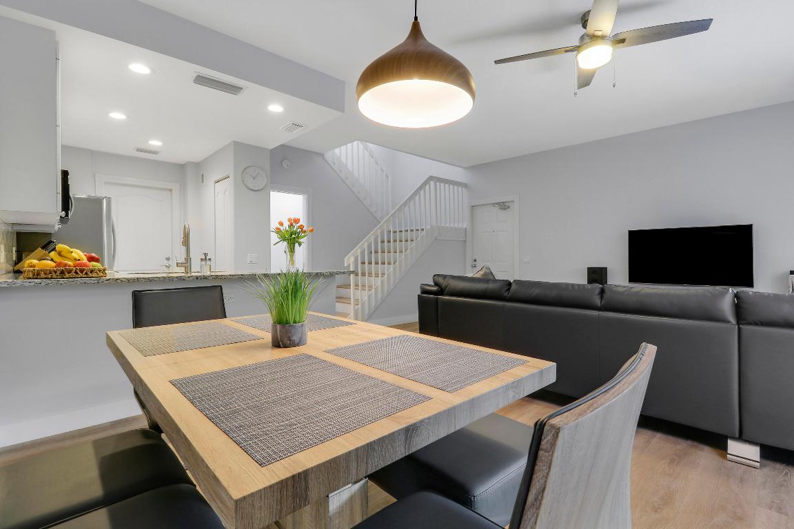 18 Tall Oaks Tequesta, FL 33469