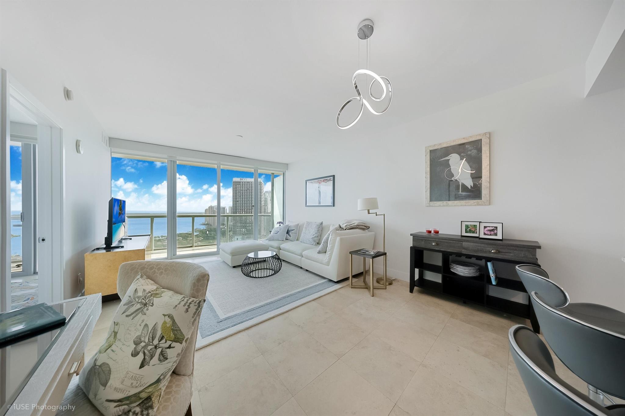 888 Biscayne Blvd #3702