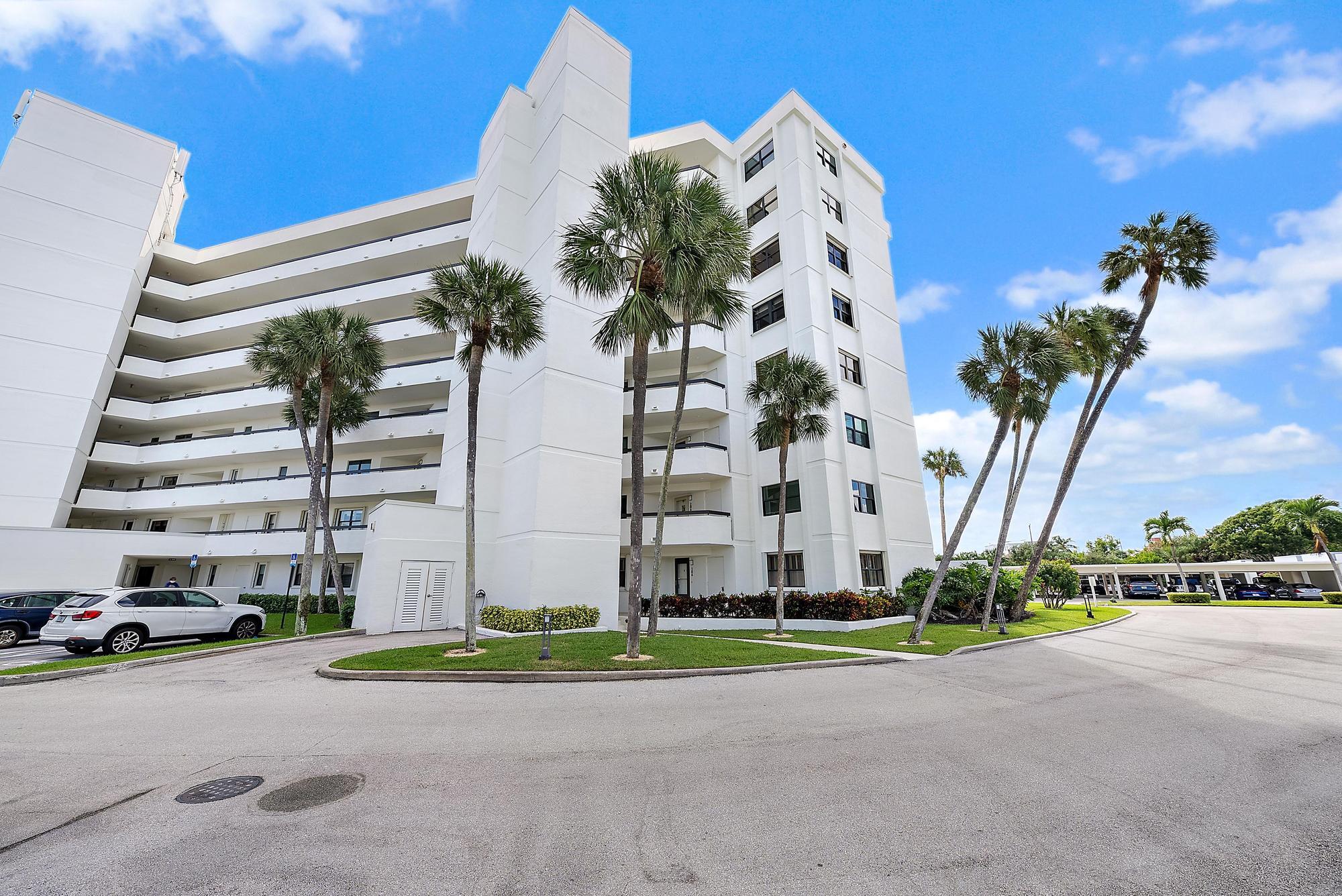 19800 Sandpointe Bay #106 Tequesta, FL 33469
