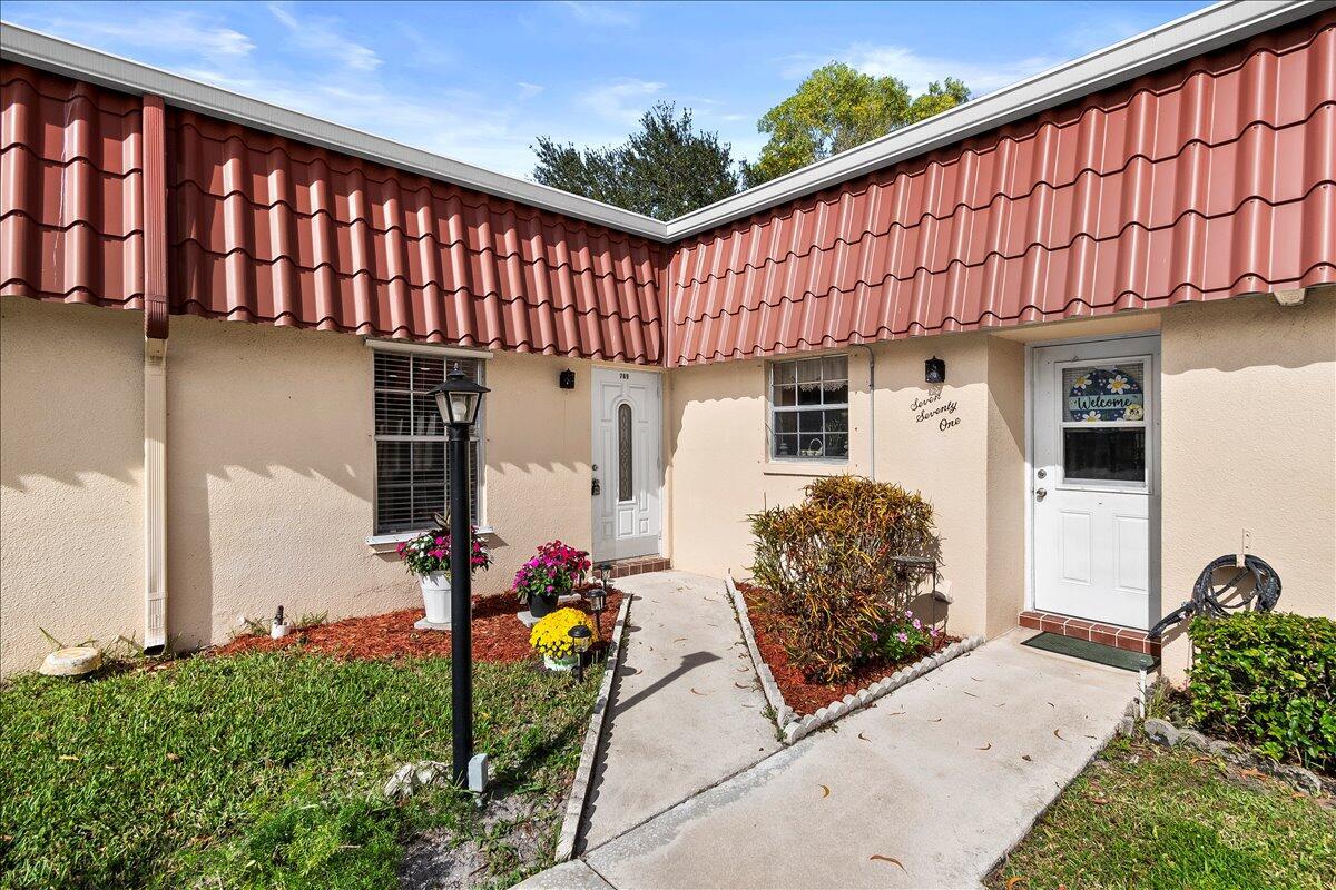 769 Nantucket Cir Lake Worth, FL 33467