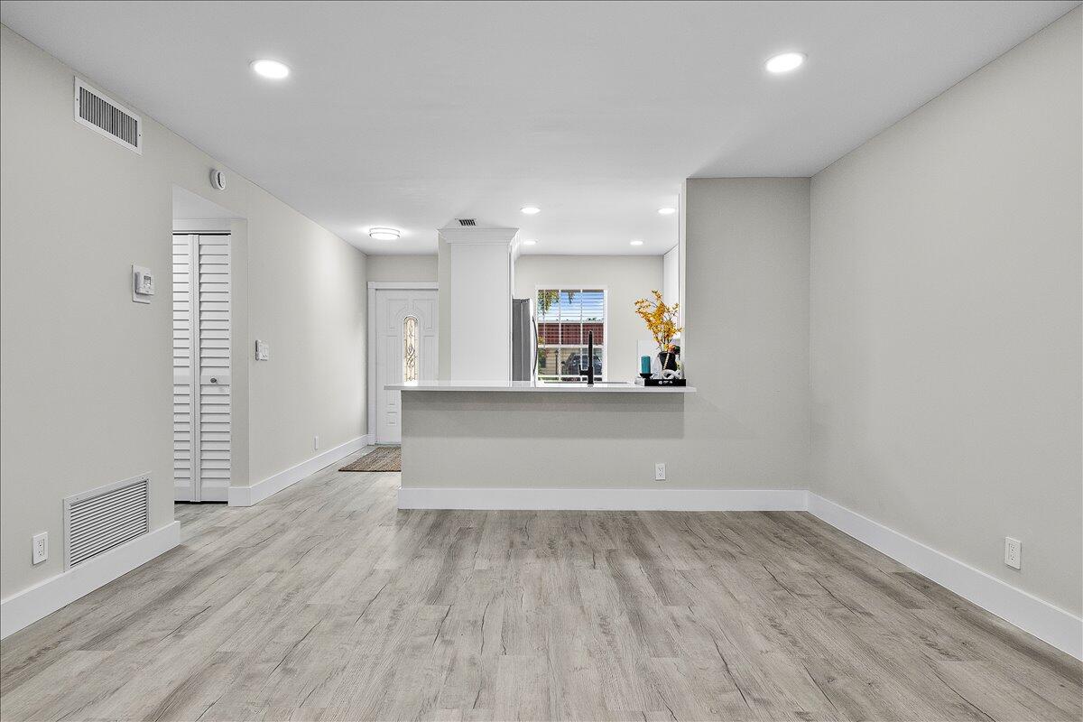 769 Nantucket Cir Lake Worth, FL 33467