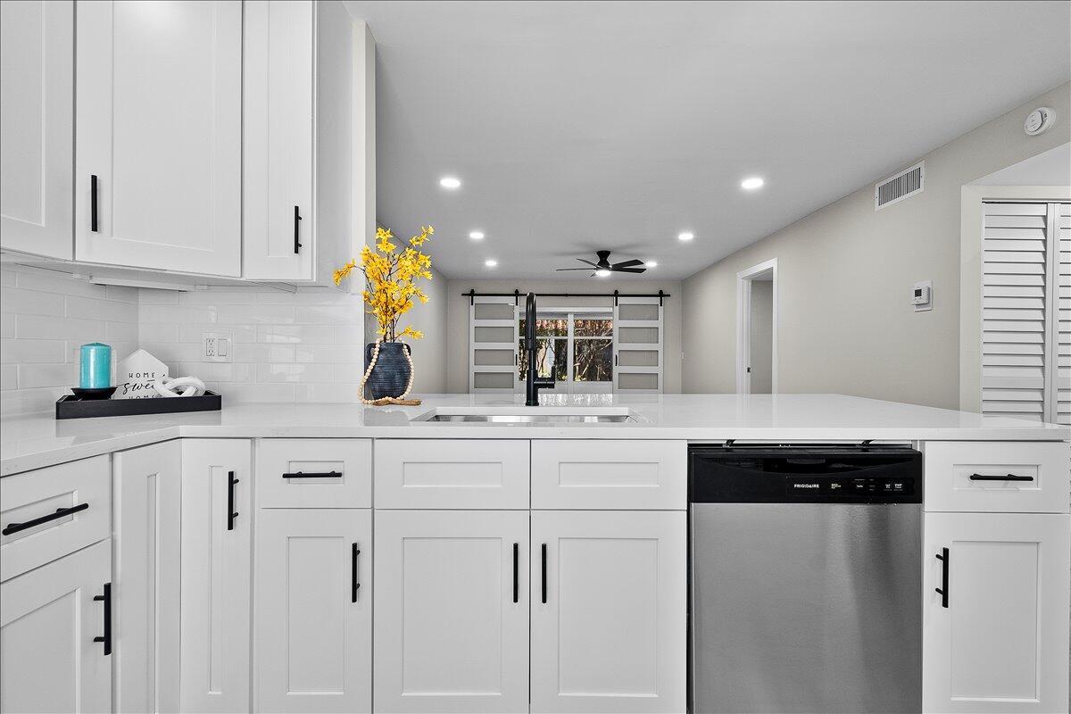 769 Nantucket Cir Lake Worth, FL 33467