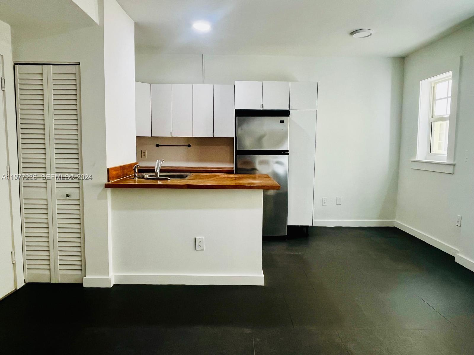 536 14th St #101 Miami Beach, FL 33139