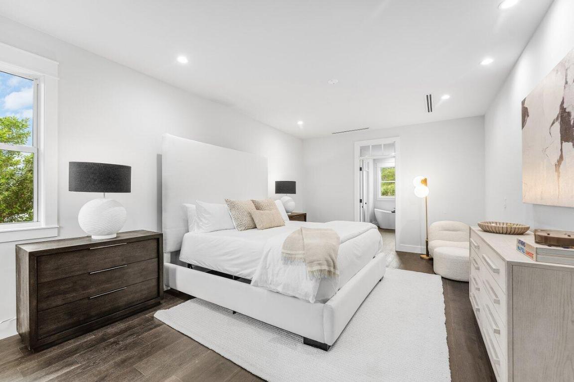 11823 Lake Shr Palm Beach Gardens, FL 33408