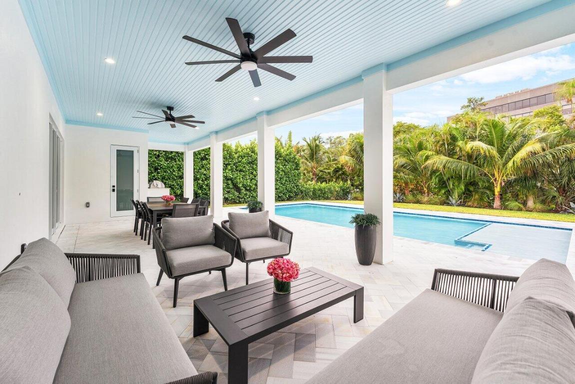 11823 Lake Shr Palm Beach Gardens, FL 33408