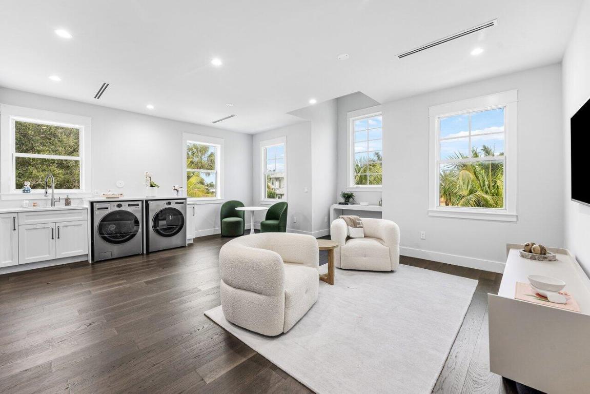 11823 Lake Shr Palm Beach Gardens, FL 33408