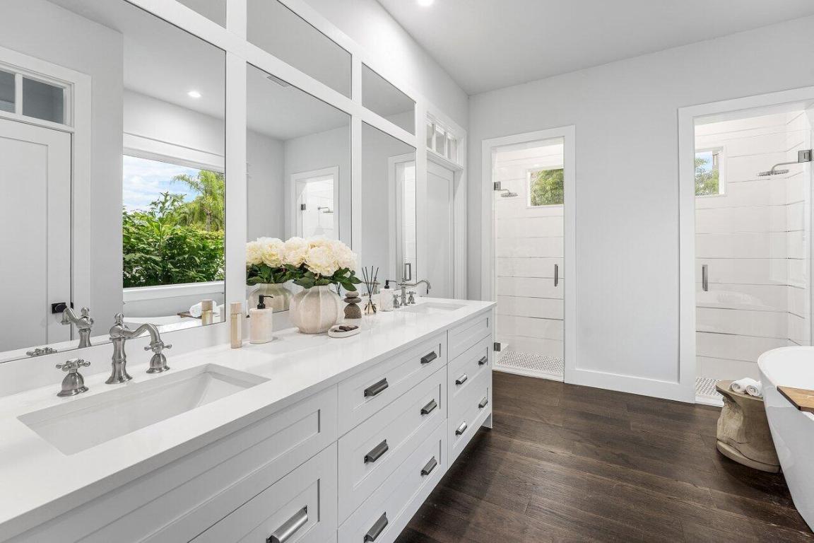 11823 Lake Shr Palm Beach Gardens, FL 33408