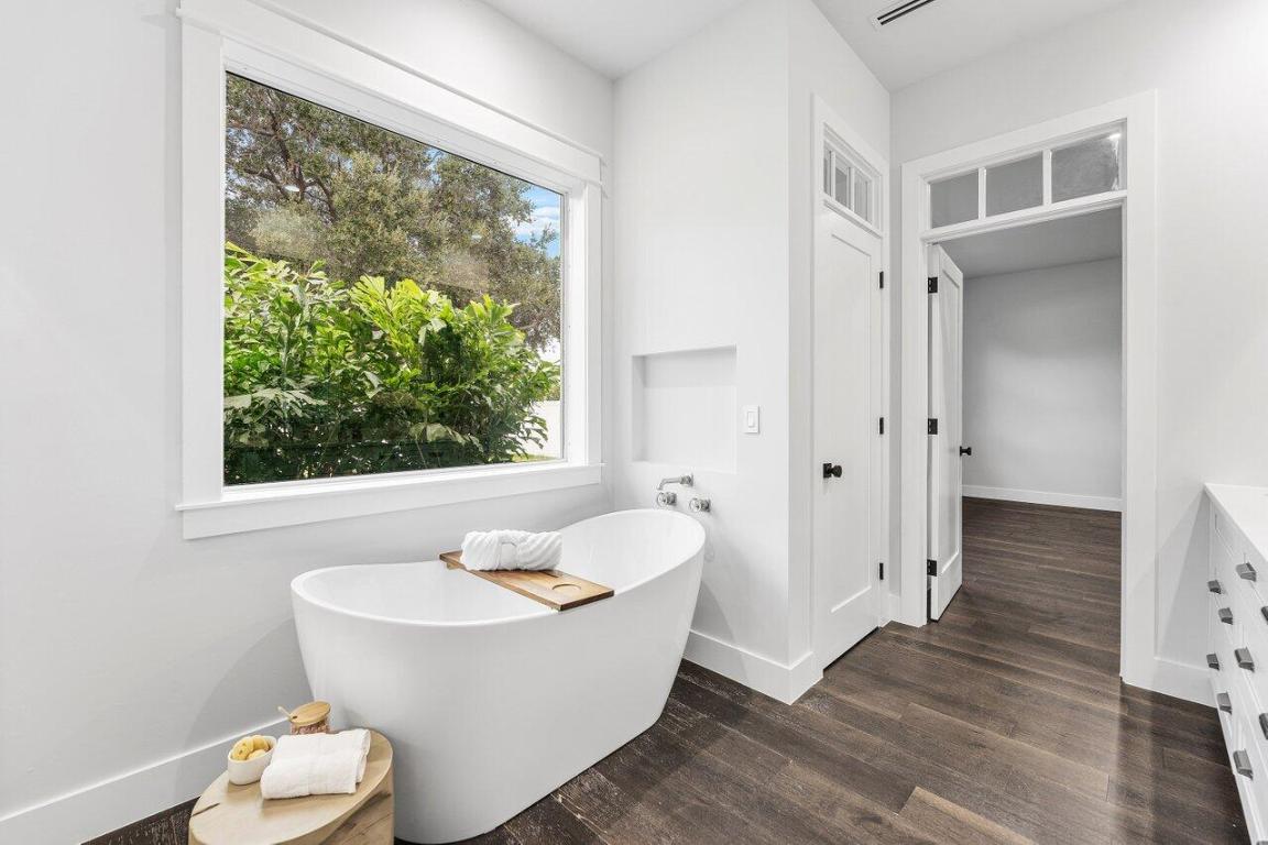 11823 Lake Shr Palm Beach Gardens, FL 33408