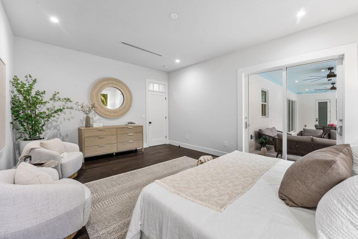 11823 Lake Shr Palm Beach Gardens, FL 33408