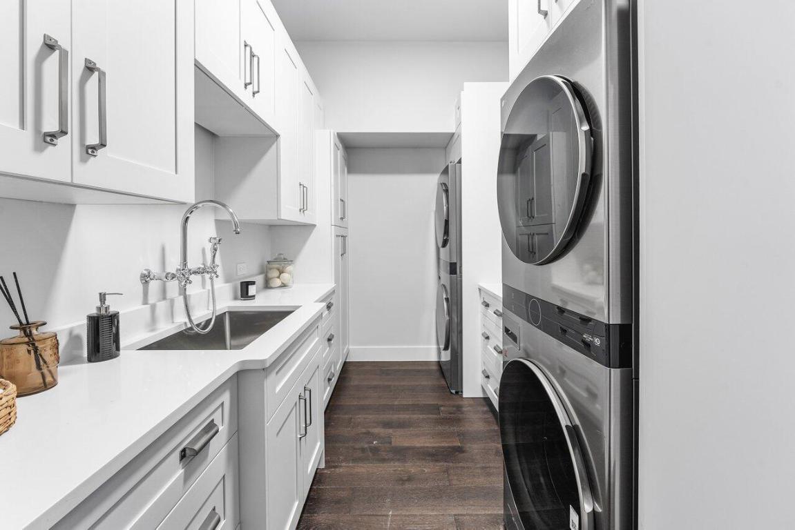 11823 Lake Shr Palm Beach Gardens, FL 33408