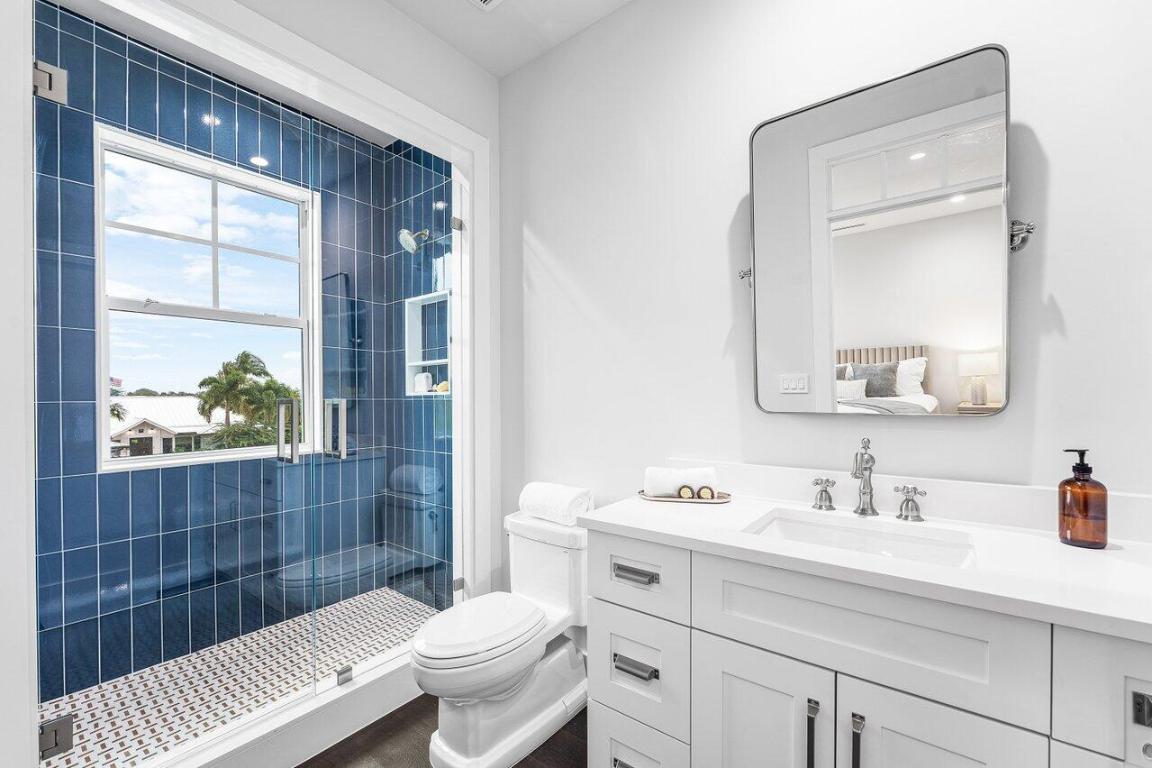 11823 Lake Shr Palm Beach Gardens, FL 33408