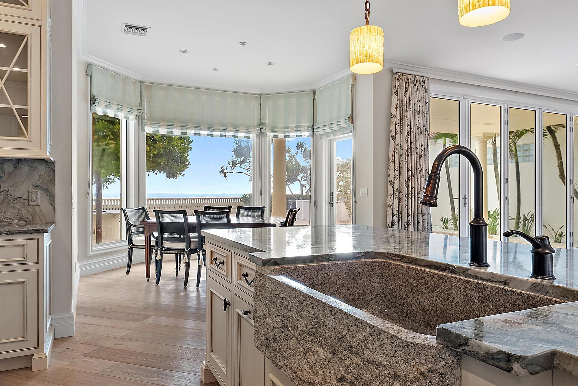 712 Ocean Dr Juno Beach, FL 33408