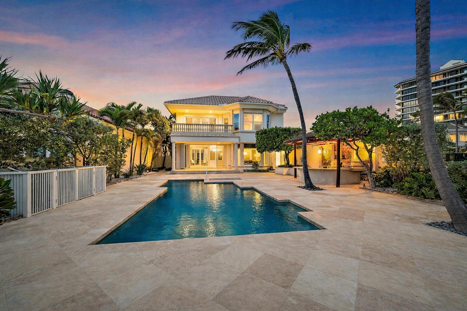 712 Ocean Dr Juno Beach, FL 33408