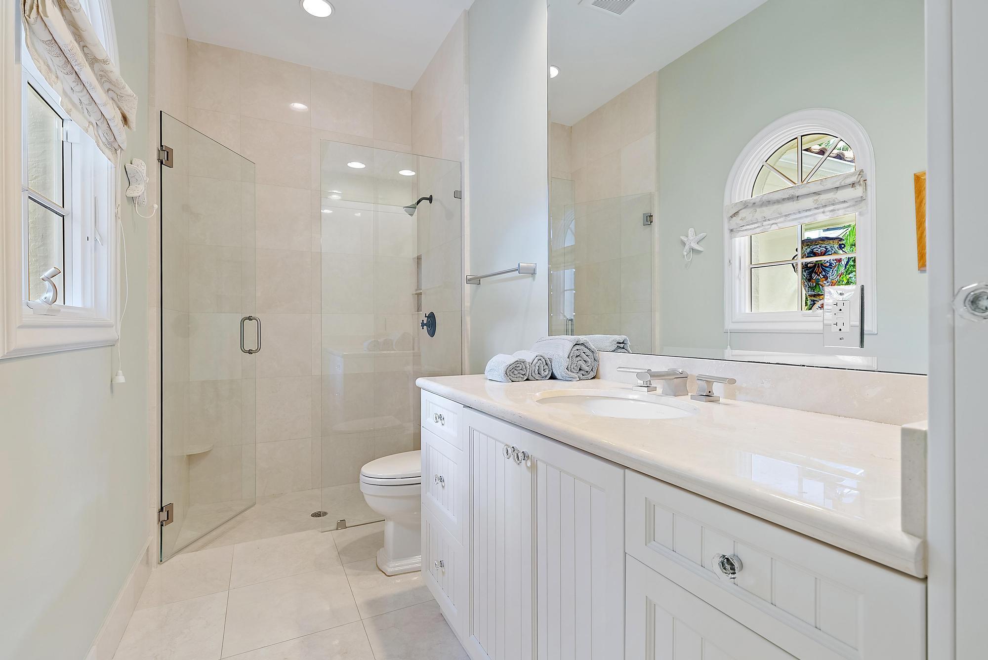 712 Ocean Dr Juno Beach, FL 33408