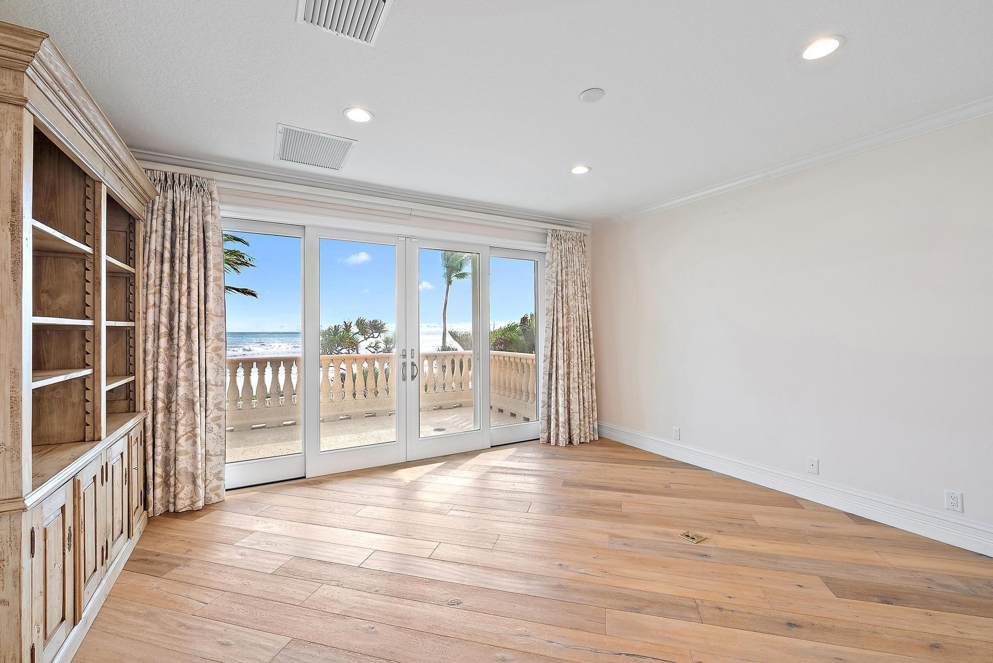 712 Ocean Dr Juno Beach, FL 33408