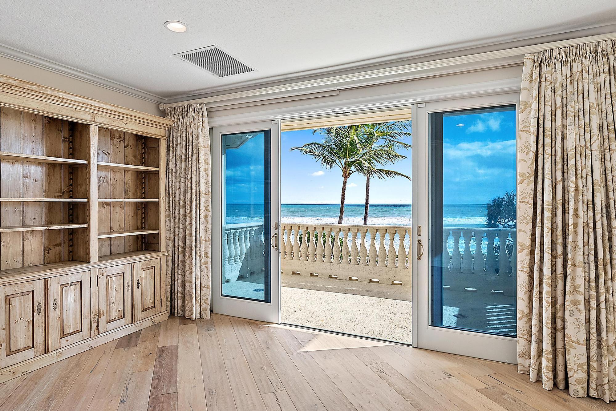 712 Ocean Dr Juno Beach, FL 33408