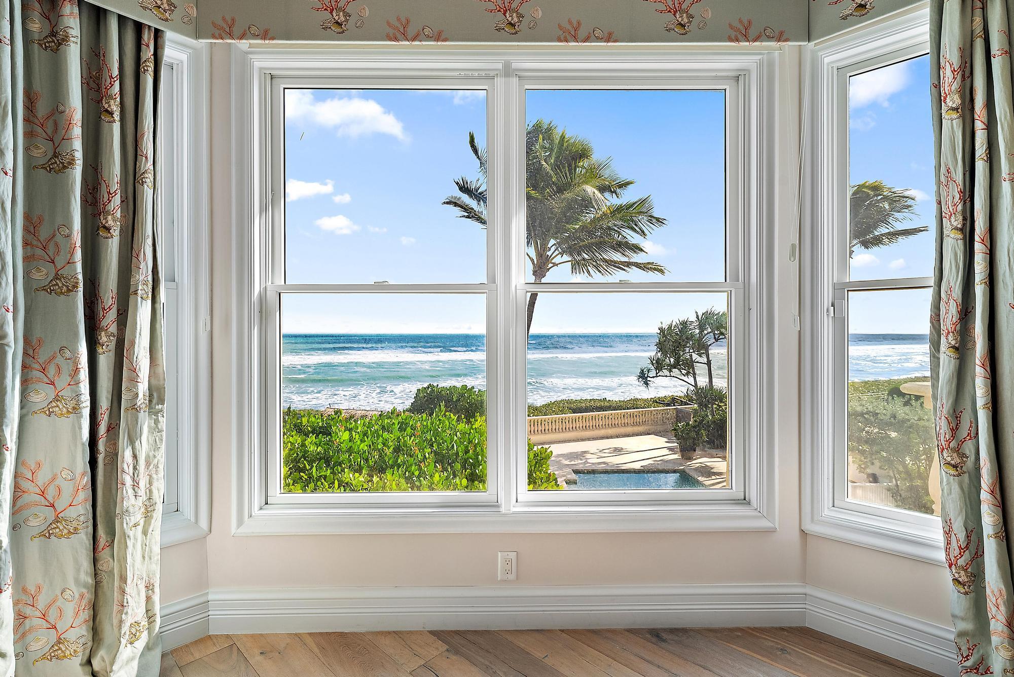 712 Ocean Dr Juno Beach, FL 33408