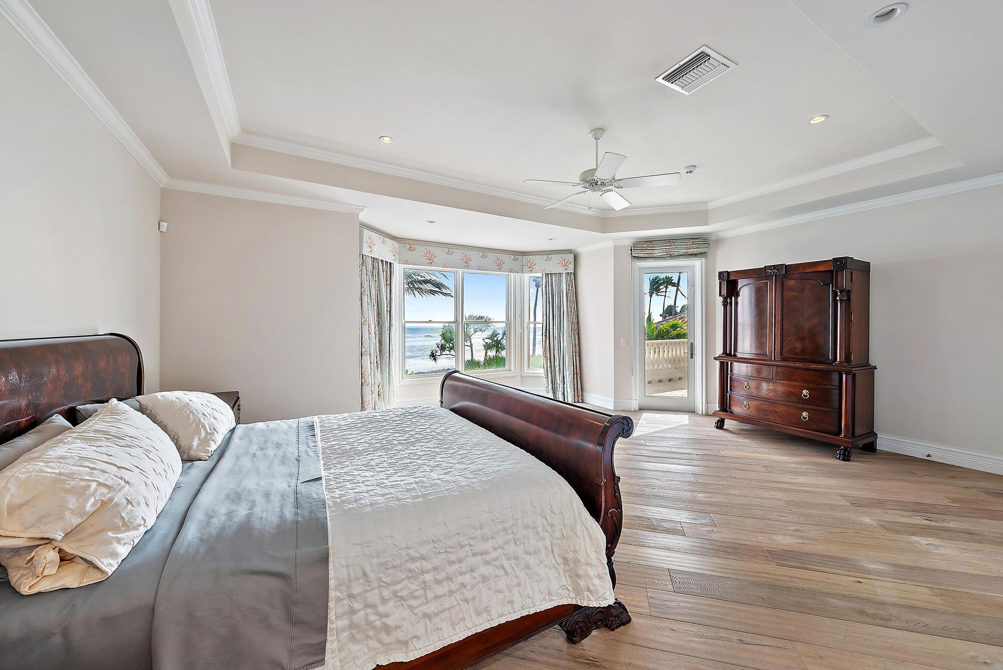 712 Ocean Dr Juno Beach, FL 33408