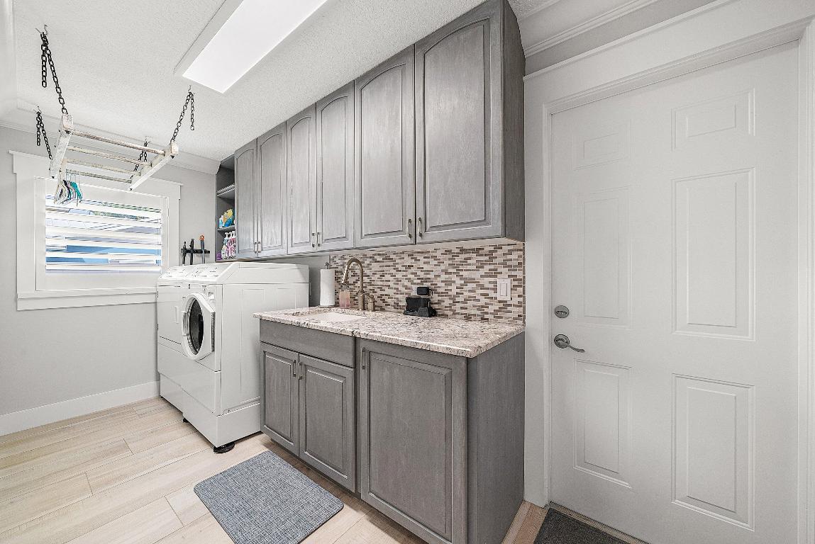 906 Dolphin Jupiter, FL 33458