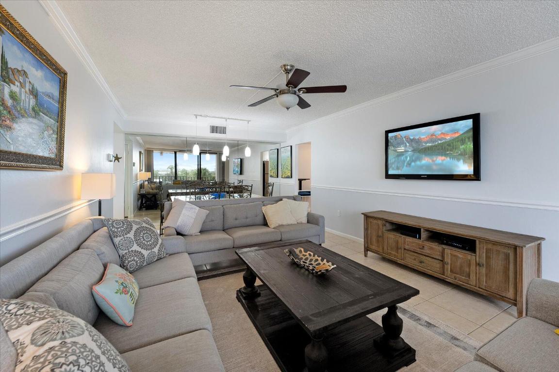 225 Beach Rd #303 Tequesta, FL 33469