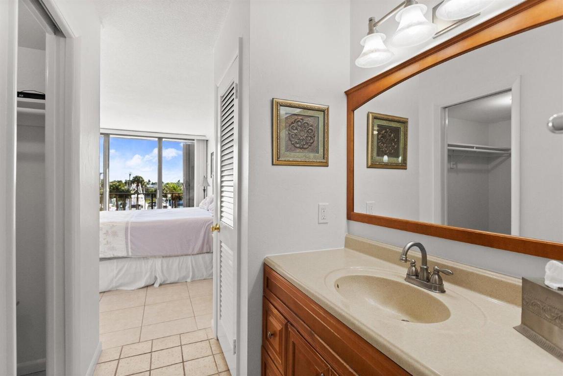 225 Beach Rd #303 Tequesta, FL 33469