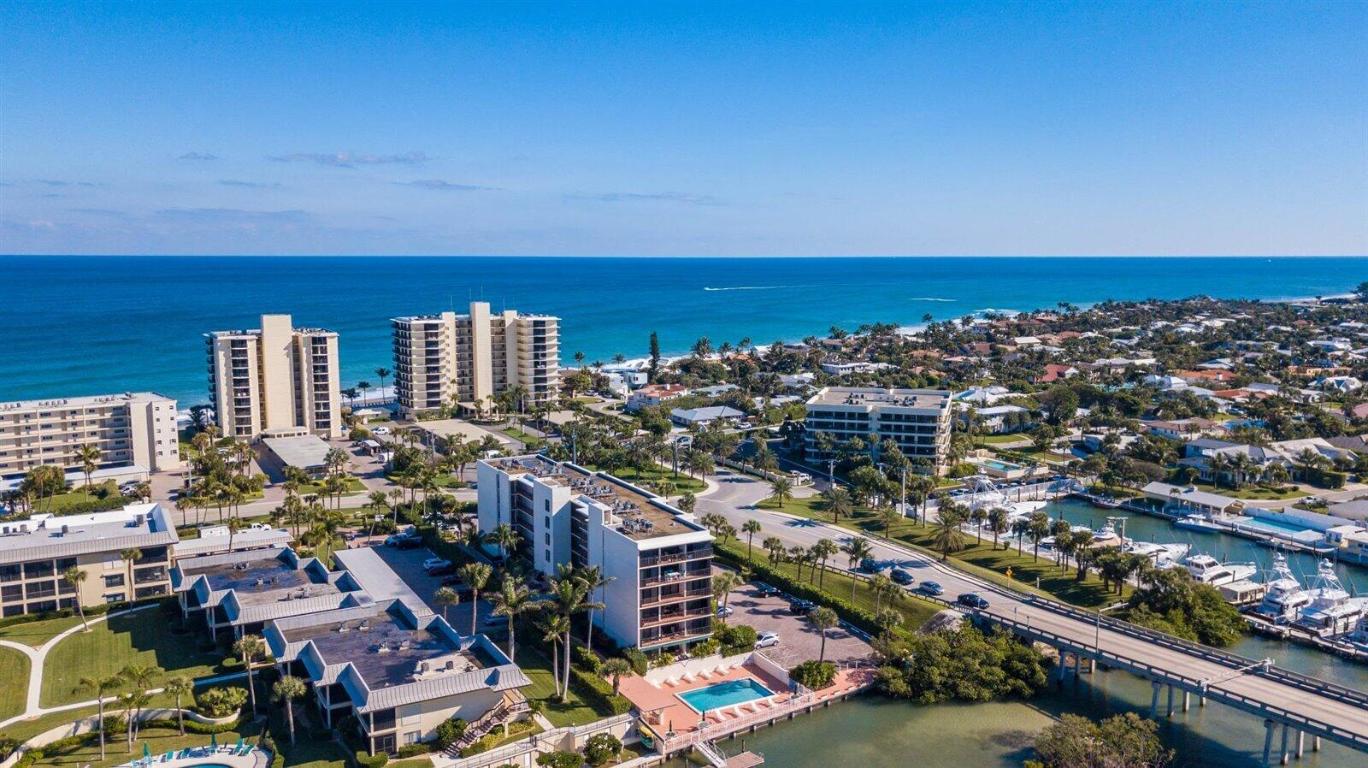 225 Beach Rd #303 Tequesta, FL 33469