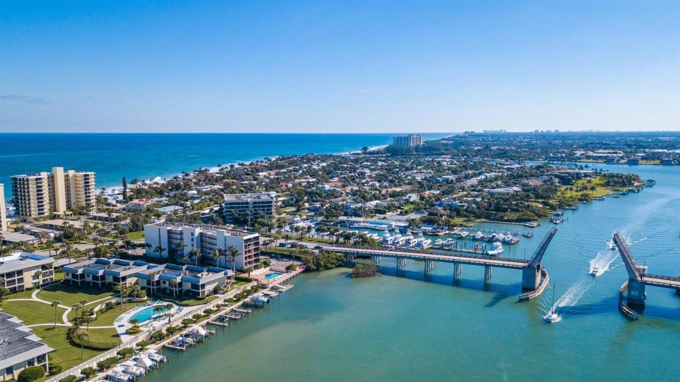 225 Beach Rd #303 Tequesta, FL 33469