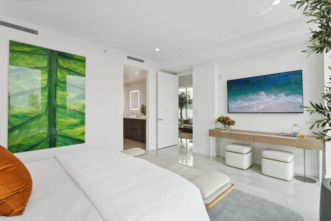 475 E Royal Palm #605 Boca Raton, FL 33432