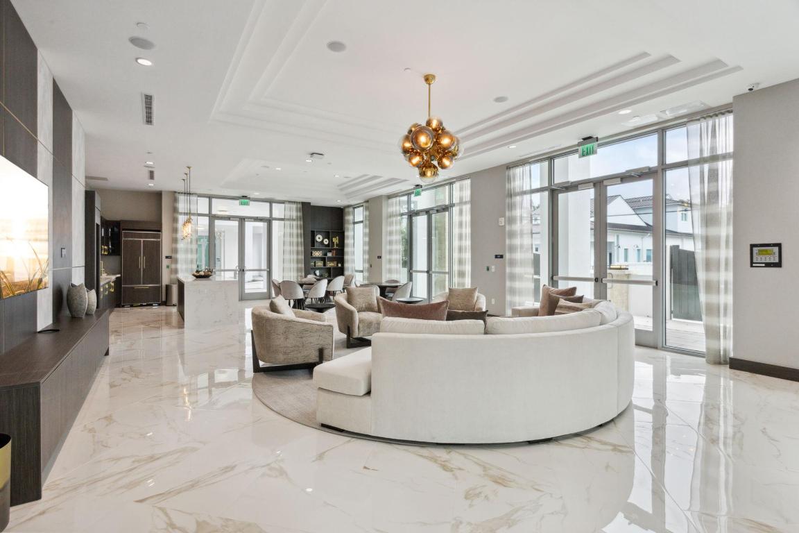 475 E Royal Palm #605 Boca Raton, FL 33432