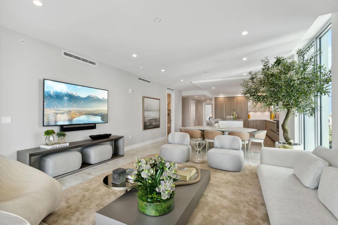 475 E Royal Palm #605 Boca Raton, FL 33432