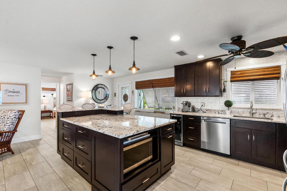 1521 Venus Jupiter, FL 33469