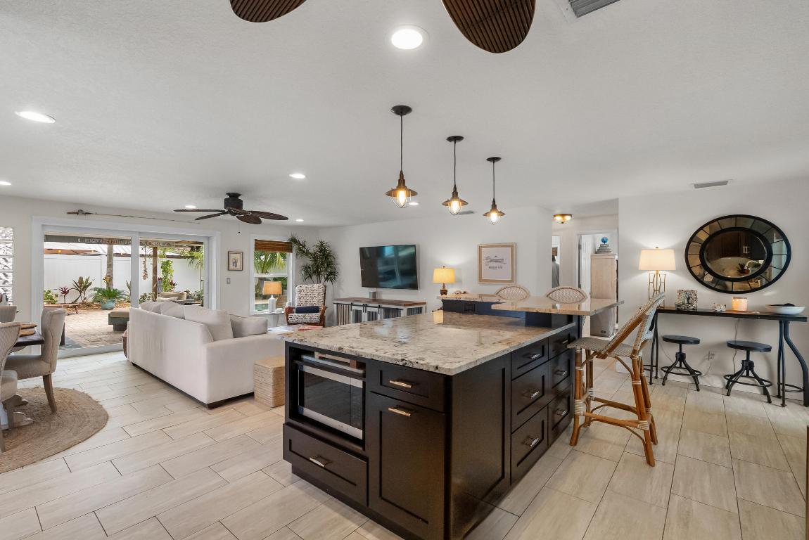 1521 Venus Jupiter, FL 33469