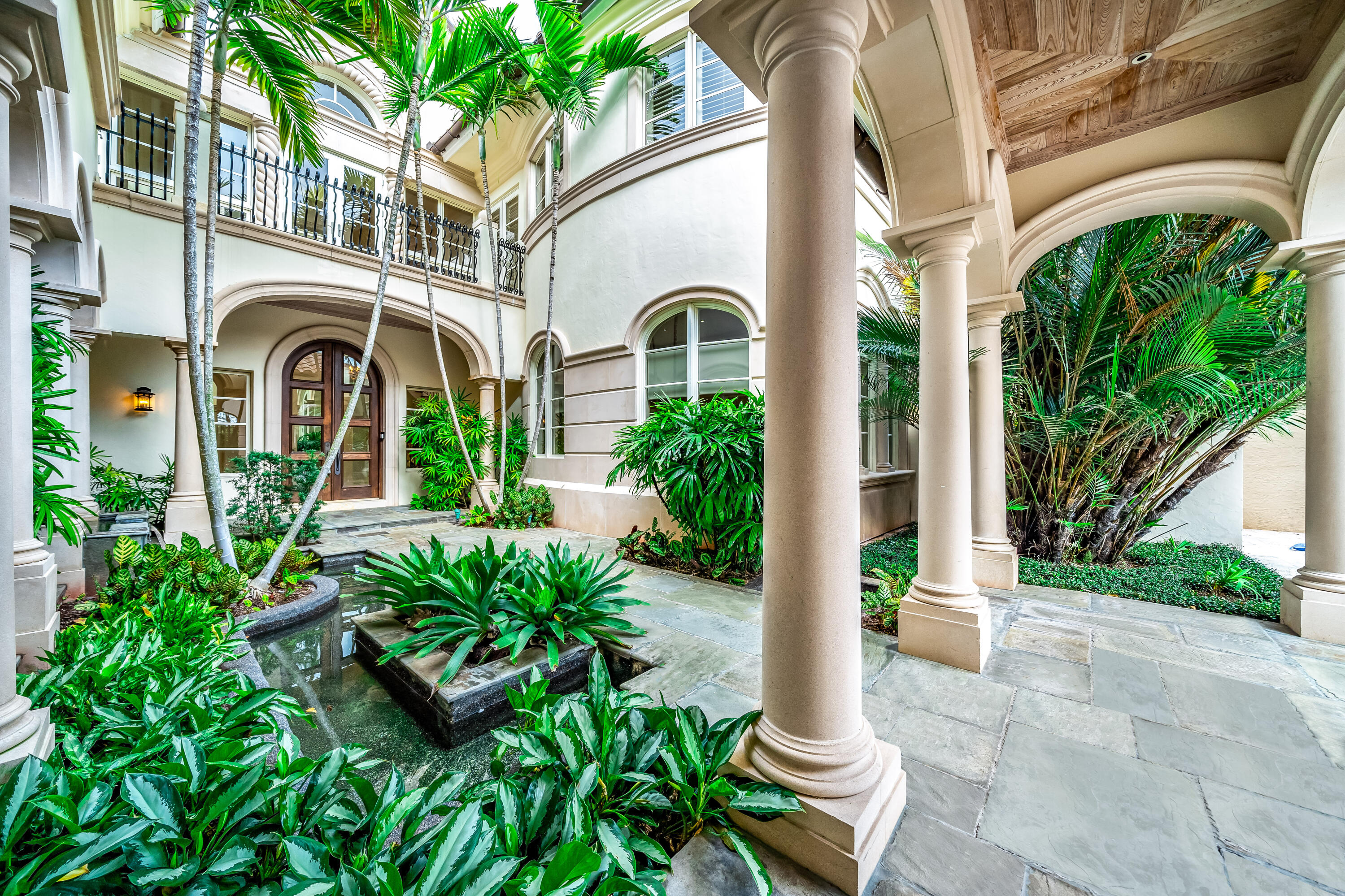 361 Mizner Lk Estates Boca Raton, FL 33432