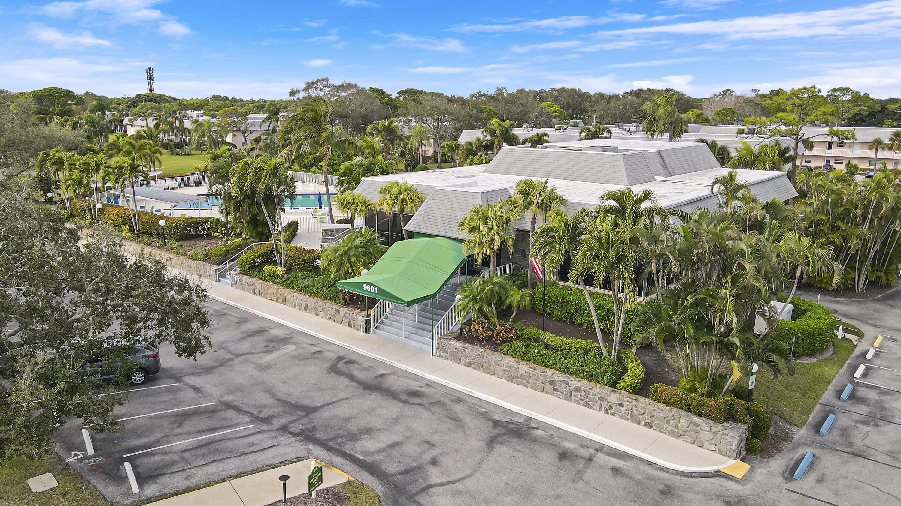 18081 SE Country Clb #37-363 Jupiter, FL 33469