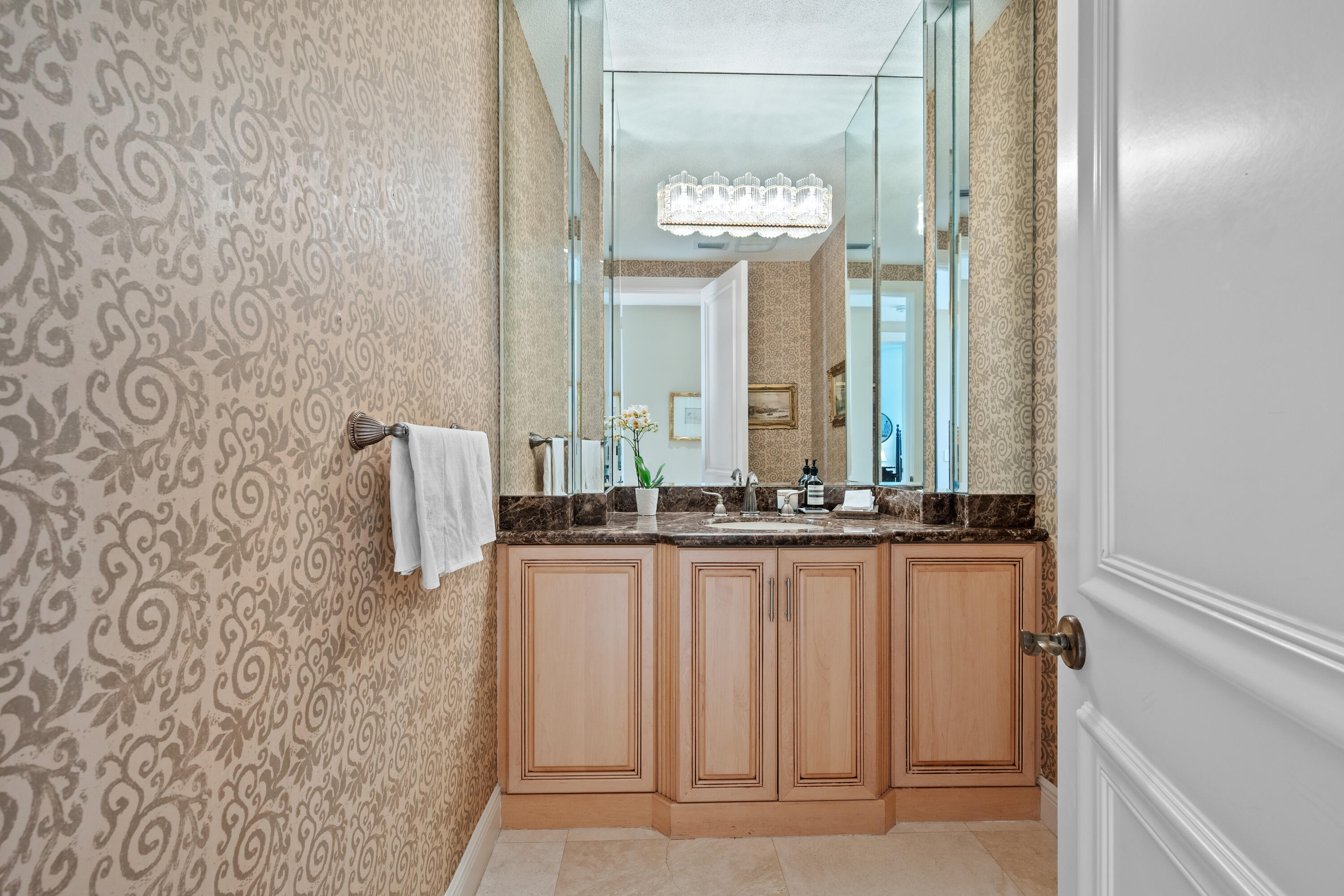 18800 Long Lk Boca Raton, FL 33496