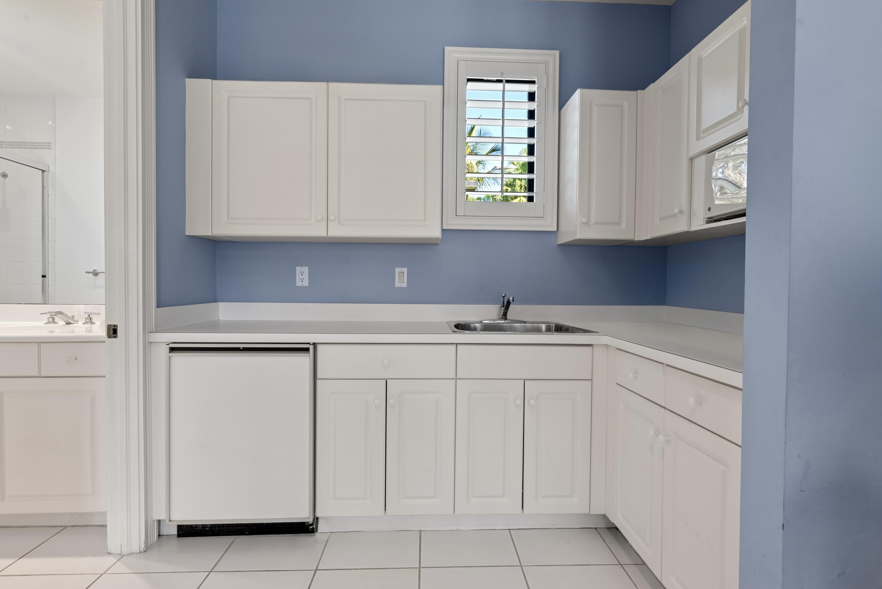 18800 Long Lk Boca Raton, FL 33496