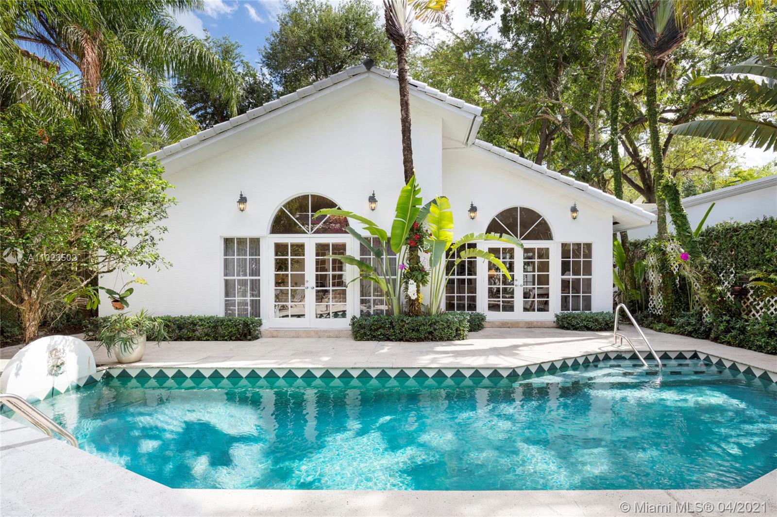 4049 Ensenada Ave Coconut Grove, FL 33133