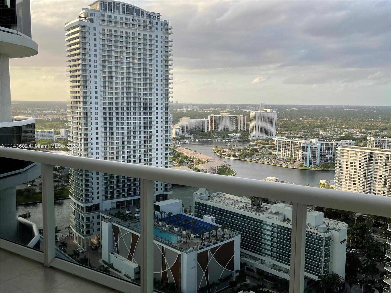 image Beach Club 312