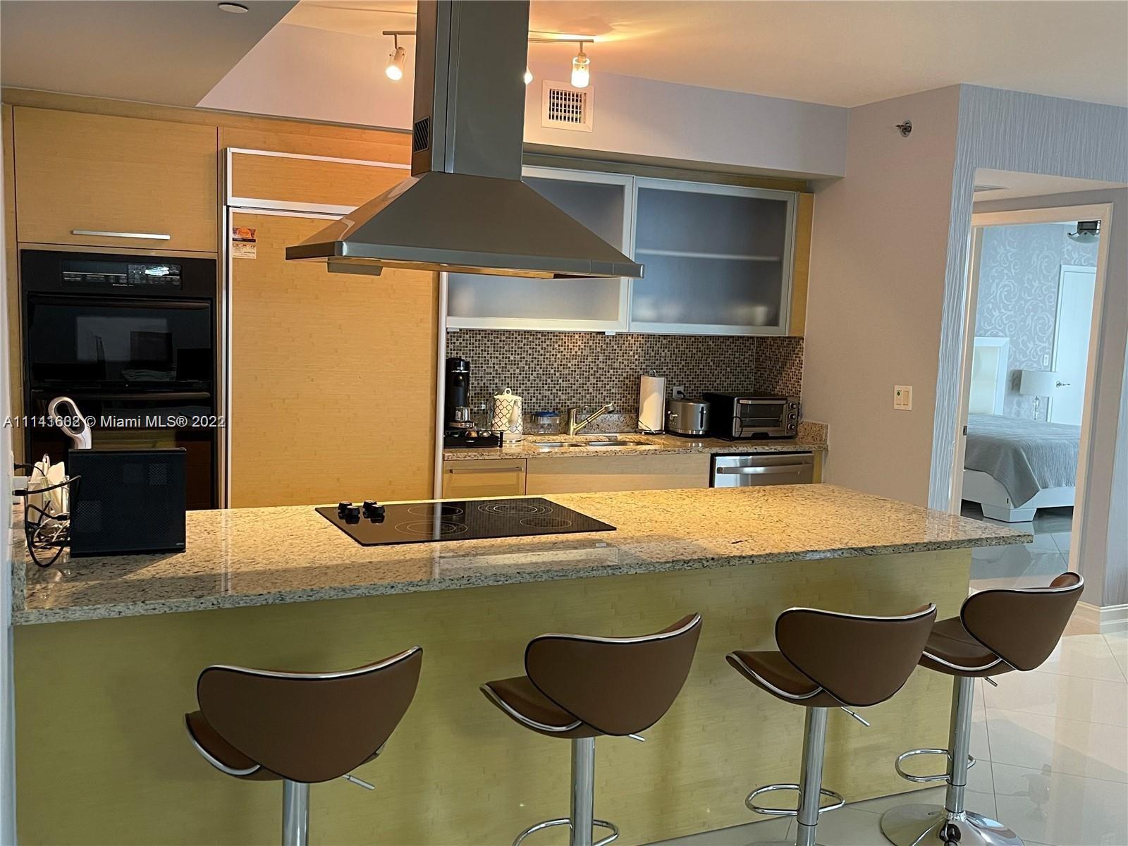 image Beach Club 317