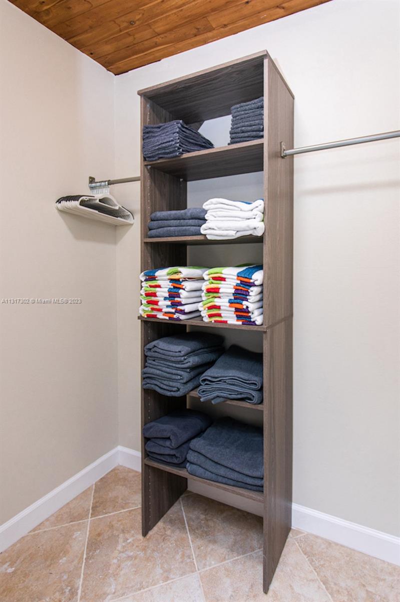 714 Harrison St Hollywood, FL 33019